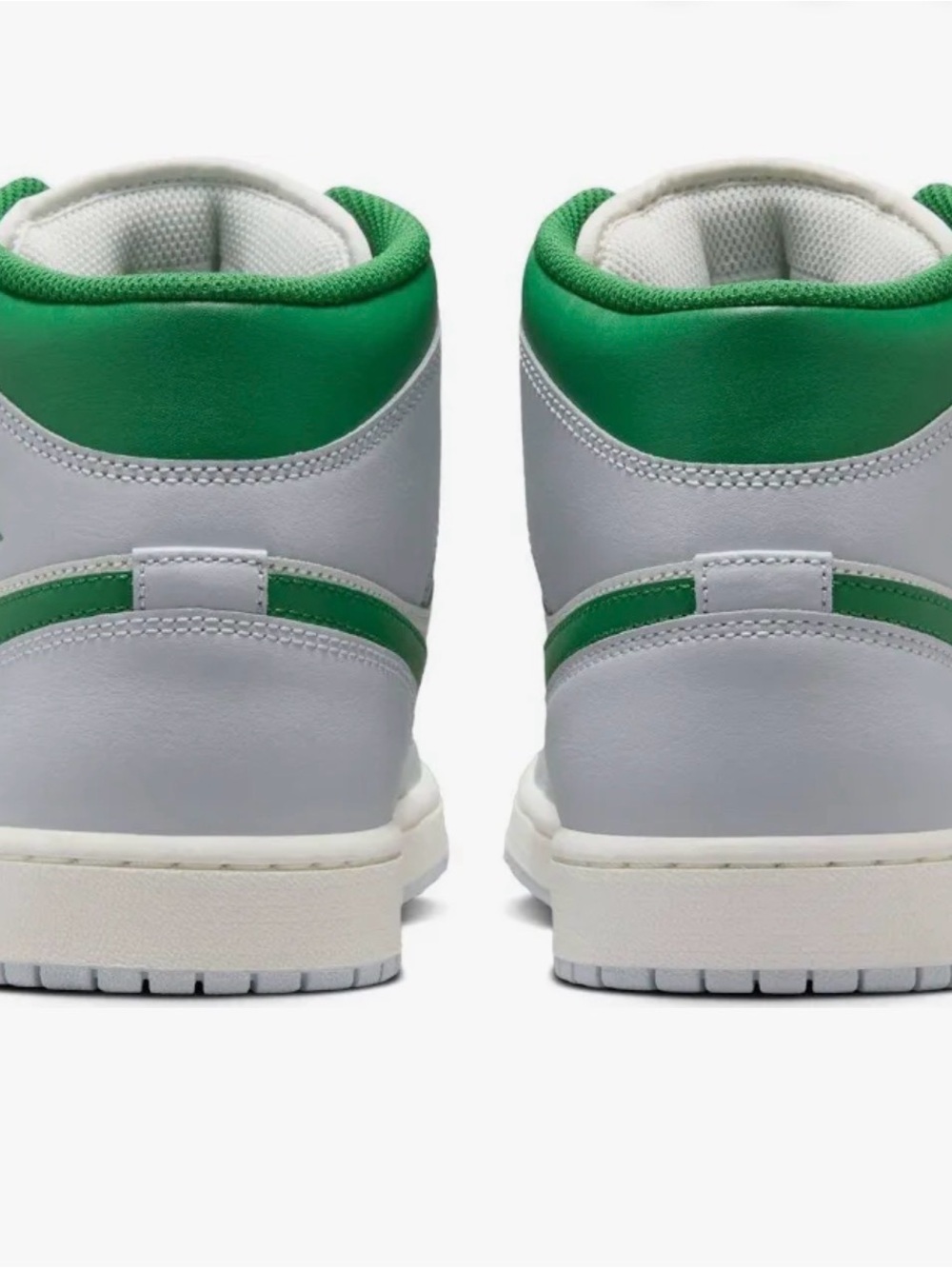 Jordan 1 mid “Pine green” basketball sneaker